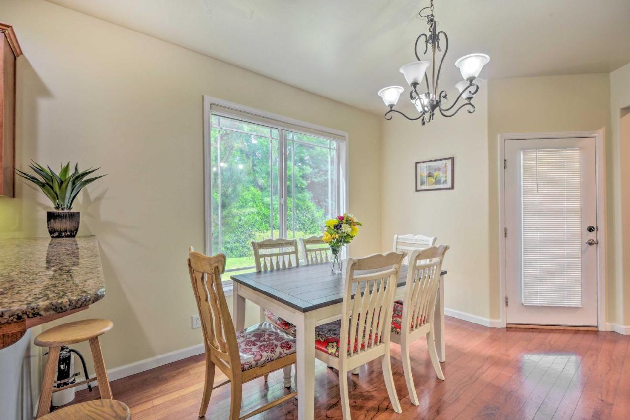 Charming Medford Getaway About 4 Miles To Downtown!别墅 外观 照片